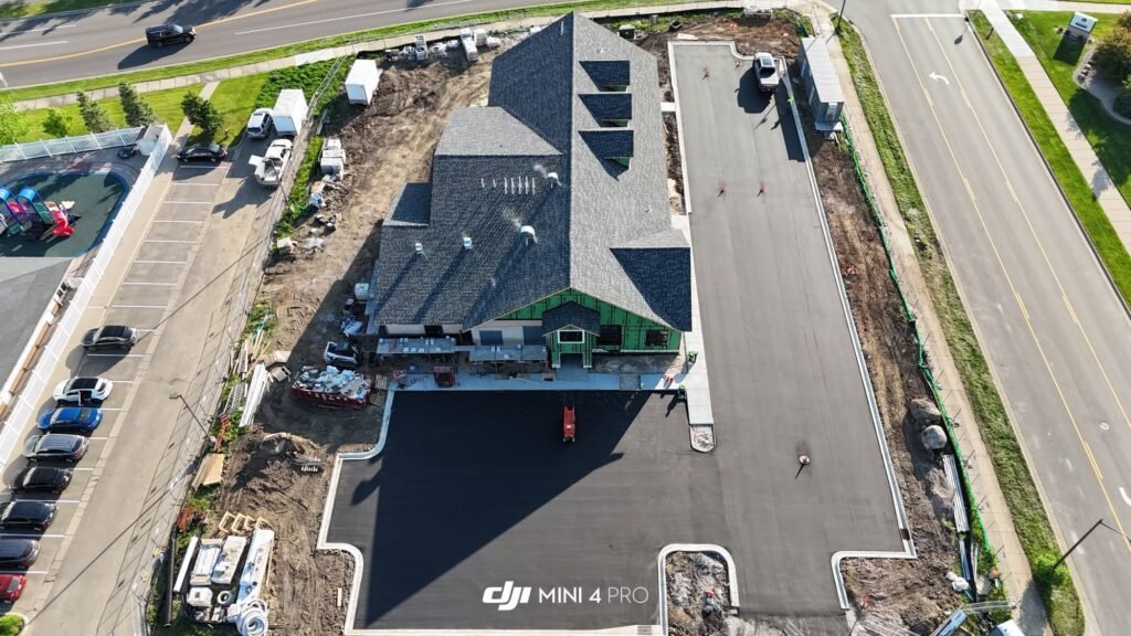 New Lakeville Family Pet Clinic building on 175th Street West.