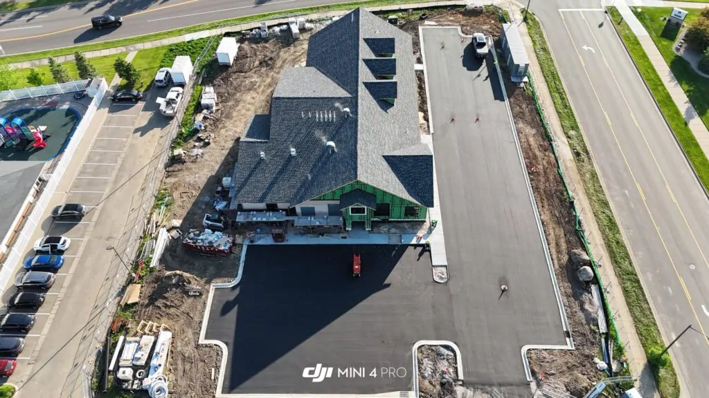 New Lakeville Family Pet Clinic building on 175th Street West.